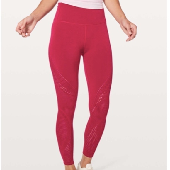Lululemon Reveal Tight Interconnect 25.5" Ruby Red - Picture 2 of 10